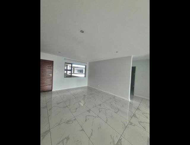 3 BEDROOM APARTMENT FOR SALE IN WINDERMERE